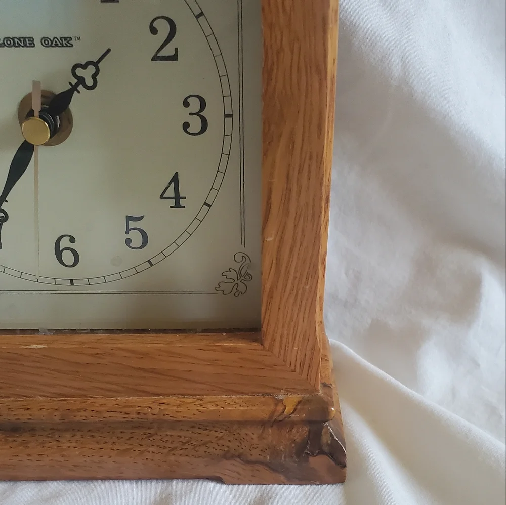 Lone Oak Vtg Classic Brown Wooden Oak Mantel Desk Shelf Clock Quartz Movement